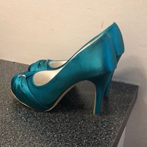 Green heel shoes